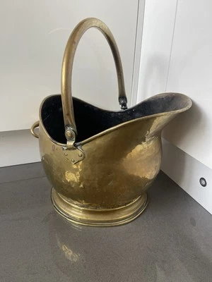 Lovely Antique Victorian Brass Helmet Style Coal Scuttle With Handle  - Image 1 of 4