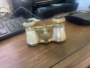 ANTIQUE OPERA GLASSES BINOCULARS MOTHER OF PEARL BRASS VINTAGE WITH CASE - Picture 1 of 4