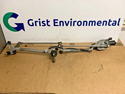 2013 HONDA CR-V MK4 FRONT WINDSCREEN WIPER MOTOR WITH LINKAGE (5B) - Image 1 of 4