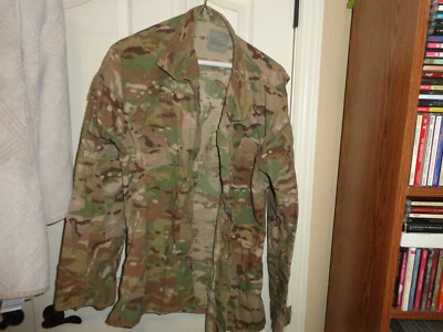 military shirt zipper close small tall, pockets on front and on sleeve - Image 1 of 4