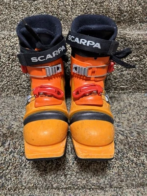 Botas de esquí GARMONT Telemark 3 pines Mondo 19/24,5 Bota W 3 M 4 9 1/4’ Foto 1 de 4