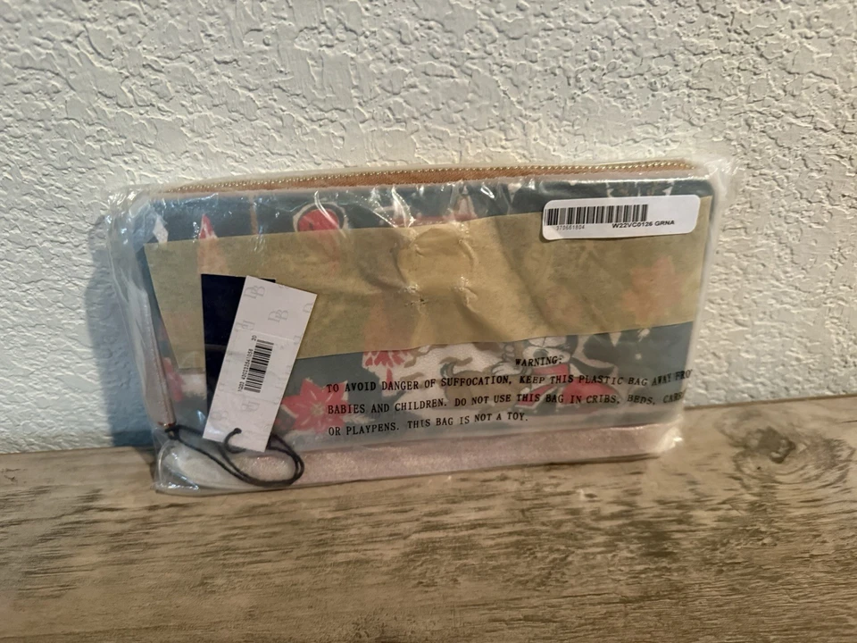 NUEVA Cartera Disney Dooney And Bourke Mickey Mouse Wrislet Verde Vacaciones Nueva con Etiquetas Foto 1 de 3