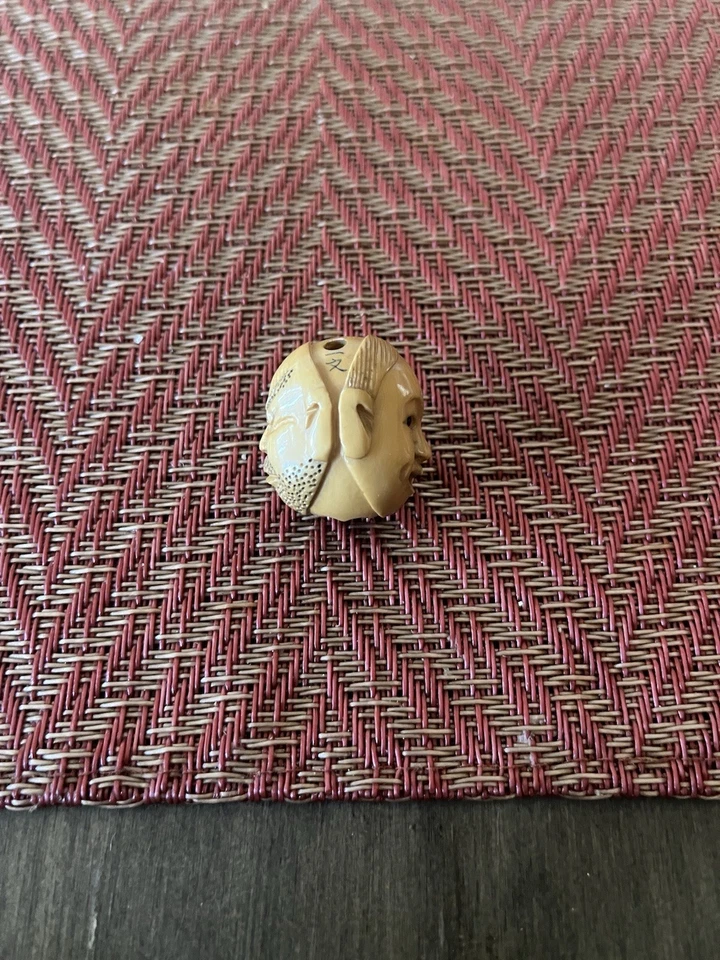 netsuke日本古董“木质”3脸雕塑 — 第 1/4 张图片