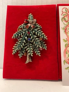 Avon First Annual 2004 Sammlerstück Weihnachtsbaum Pin - Brandneu in Box!! - Bild 1 von 3