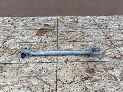 INFINITI Q50 Q60 2014-2024 OEM BRAZOS DE CONTROL INFERIORES TRASEROS (SE ADAPTA A DERECHA E IZQUIERDA) Foto 1 de 4