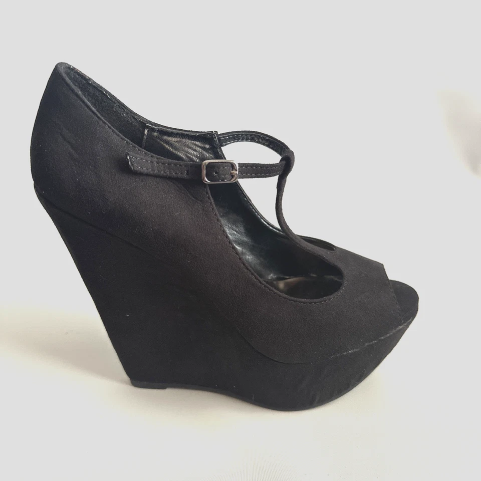 Sapatos femininos Breckelle 7,5 M camurça preta plataforma tornozelo alça T salto 5,5" - Imagem 1 de 4