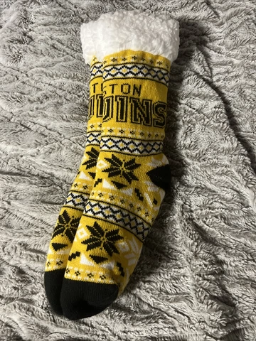 Boston Bruins NHL FOCO Footy Slippers Men's Woman's Non Skid NWT Cover