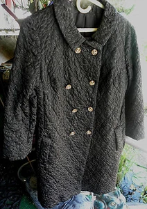 Abrigo negro largo completo satinado texturizado vintage botones estrás 0081010 - Imagen 1 de 5