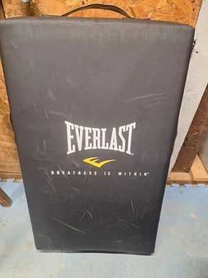 Everlast Strike Shield Punching Kick Boxing Block MMA Martial Arts Training Gym - Image 1 of 4