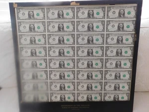 Bureau of Printing and engraving Uncut sheet of 32 Crisp One Dollar Bills-OGP - Picture 1 of 7