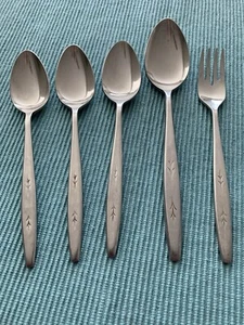 Stanley Roberts Cubiertos Acero Inoxidable LARISSA 5 Piezas Lote Mixto Corea SRI - Imagen 1 de 5