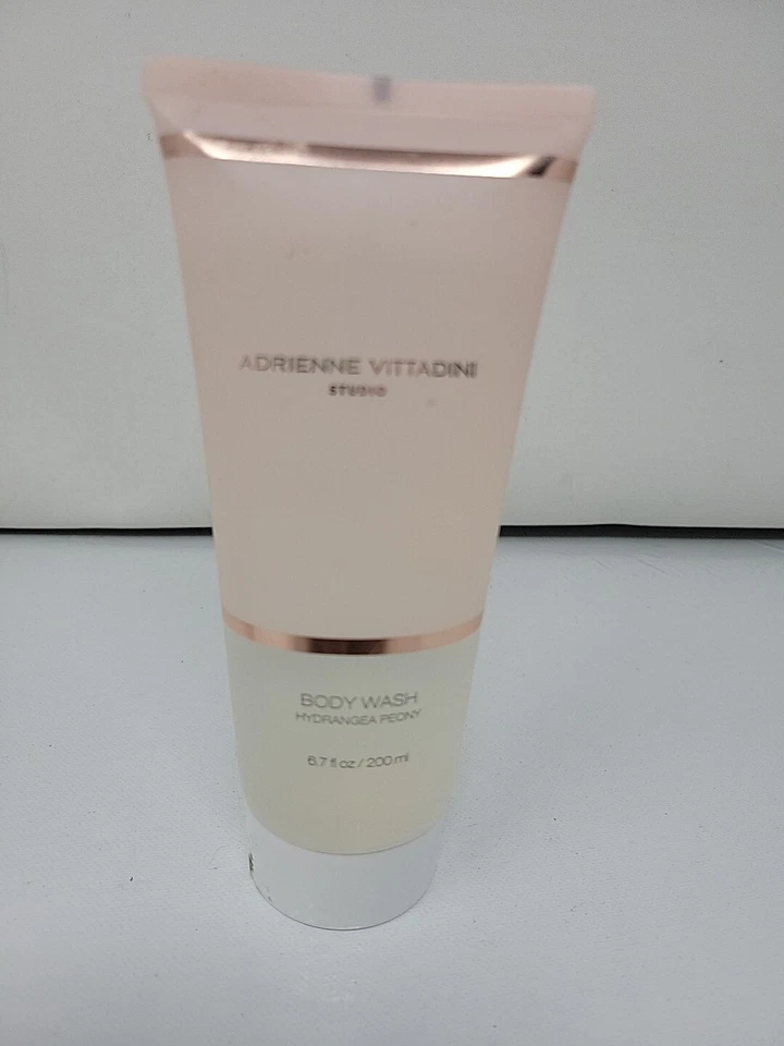 Adrienne Vittadini Studio лосьон для тела гортензия пион 6,7 floz 200/мл новый - Изображение 1 из 2
