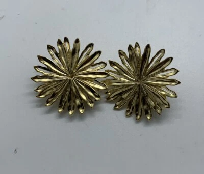 $68 НОВЫЙ БЕЗ ЯРЛЫКОВ TRINA TURK ЗОЛОТОЙ ТОН ЗАЖИМ НА ПОДСОЛНУХ СЕРЬГИ-JC302 B2 - Изображение 1 из 3