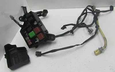 01-03 Toyota Prius caja de fusibles debajo del capó motor arnés de cables control OEM KM50220 Foto 1 de 4