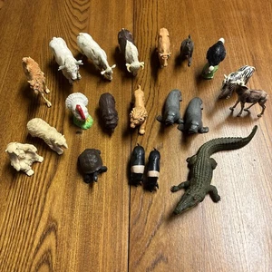 Lote de 20 figuras de animales LTD británicas de colección. - Imagen 1 de 8