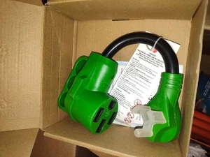 RVGUARD 30 Amp auf 50 Amp RV Adapterkabel 12 Zoll, NEMA TT-30P auf NEMA 14-50R - Bild 1 von 4