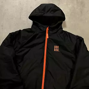 Chinook Brakeburn para Hombres, Albornoz, Bata Cambiadora, Negro/Naranja, S/M, PVP £145 - Imagen 1 de 5