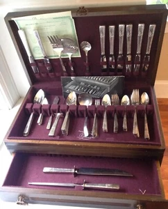 VINTAGE ONEIDA SILVER GRENOBLE SERVICE WITH BOX SET OF 84 - Picture 1 of 7