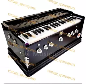 MUSICAL HARMONIUM OCTAVES~7 STOPS~DOUBLE REEDS~39 KEYS~DOUBLE FOLD BELLOW~440 HZ - Bild 1 von 7