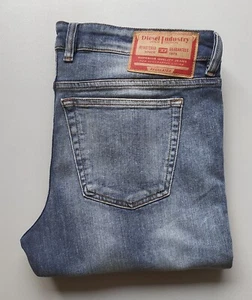 Diesel 1979 SLEENKER-R L.30 R9D95 HERREN JEANS Worldwide Shipping T 1134 - Bild 1 von 12
