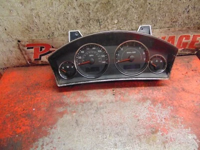 07 Jeep Commander speedometer instrument gauge cluster p05172317ac - Image 1 of 3