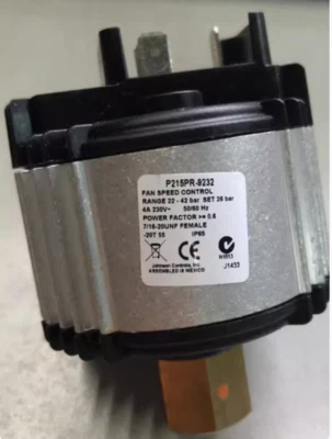   Johnson pressure controller P215PR-9232 - Image 1 of 3