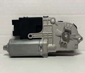 Sunroof Motor / PA6-GF15 / PA 6-GF 30 New - Picture 1 of 5