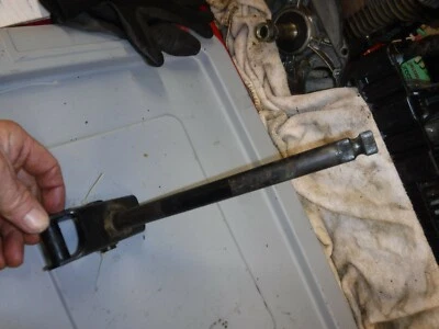 John Deere JDX 1974 6c moto de nieve piezas: un buen husillo de esquí recto Foto 1 de 2