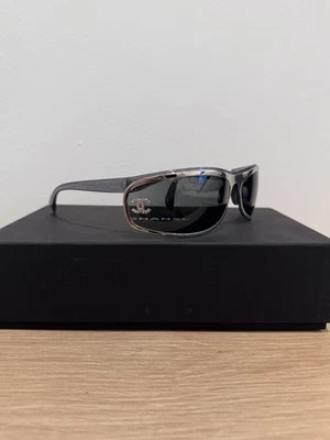 Очки солнцезащитные Chanel защитные черная блестящая оправа с темно-серыми линзами - Изображение 1 из 4