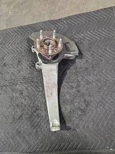 JEEP GRAND CHEROKEE TRACKHAWK 6.2L 18-21 OEM FRONT LEFT SIDE WHEEL HUB SPINDLE - Picture 1 of 8