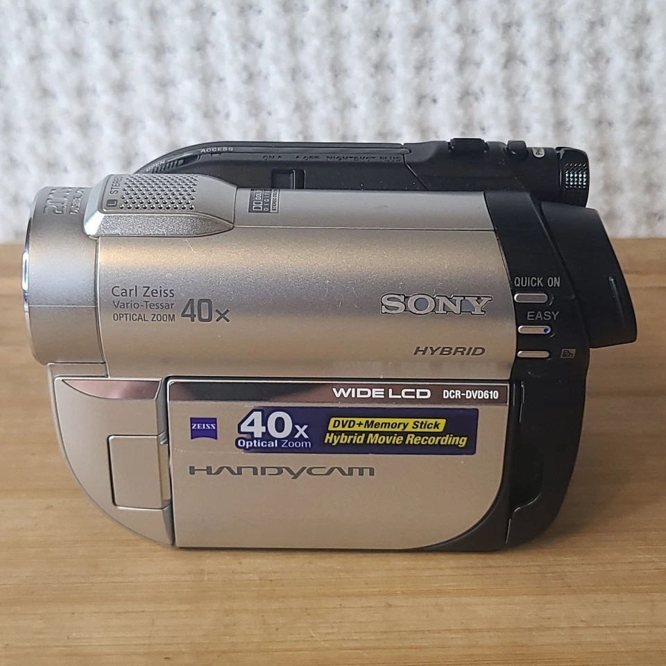 Sony Handycam DVD Camcorder DCR-DVD610 untested Very Clean NO BATTERY  - Image 1 of 4