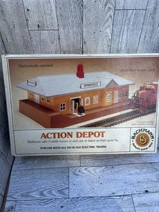 HO Trains — vintage Action Depot with original box (Bachmann 1432) - Picture 1 of 8