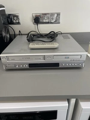 Daewoo SD-8100P DVD/VHS Combo 6-Head NICAM A2 Hi-Fi + Remote + scart. Working! - Image 1 of 4