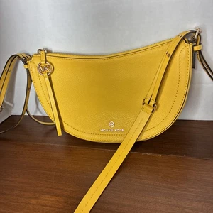 Borsa MICHAEL KORS Camden in pelle a tracolla convertibile borsetta giallo senape - Foto 1 di 14