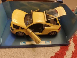 Revell 1998 Audi TT Coupe gelb, Maßstab 1:18,L= 22 cm - Bild 1 von 4