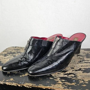 Mules compensées Brighton 'Rocker' en cuir verni noir froissé avec fermeture éclair devant taille 8N - Photo 1/10