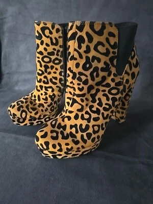 Qupid Brand Women's Size 10 Cheetah Print Heeled Bootie With Platformed Toe - Image 1 of 4