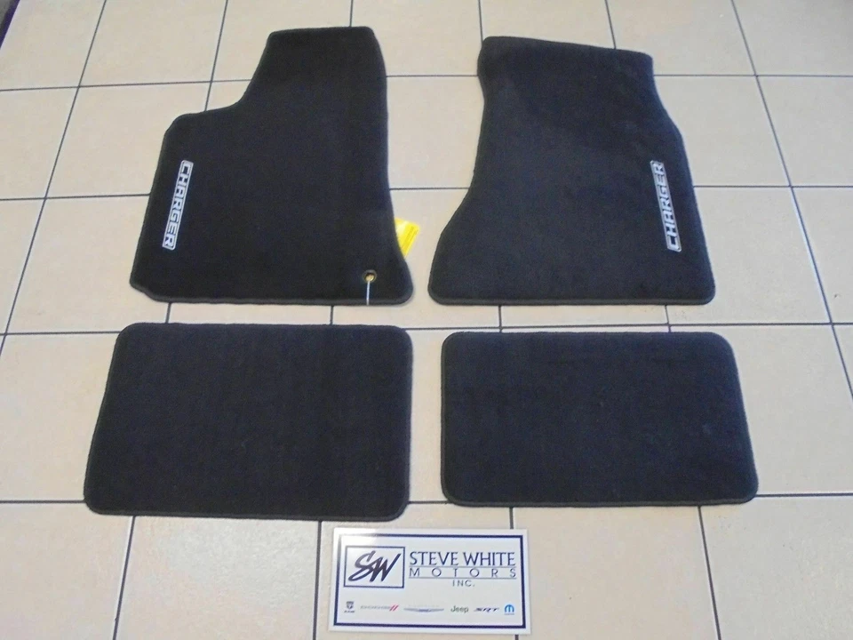 06-10 Dodge Charger Nuevo Premium Alfombrillas Gris Pizarra Oscuro Juego de 4 Mopar Foto 1 de 2