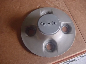 Hubcap w/ NO emblem1 TRIUMPH TR TR250 siver/grey - Picture 1 of 3