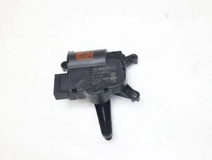 Stellmotor Heizung VW TOUAREG 1 7L 52411483R03 DELPHI 10-2005 - Picture 1 of 3