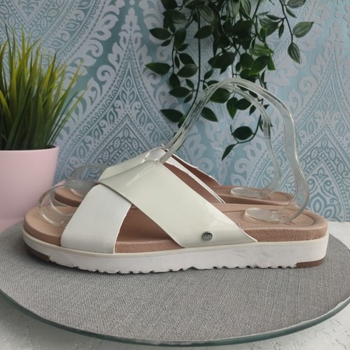 Scivoli UGG donna Kari. UK taglia 6. Bianco