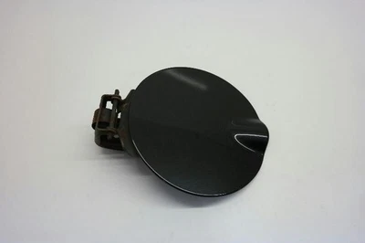 Черная дверь топливного бака 2009-2020 Dodge Journey  - Изображение 1 из 4