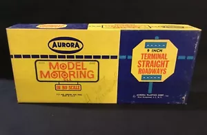 Aurora Model Motoring #1520 Striped 9” Terminal Straight Roadways 4 Pieces w Box - Picture 1 of 6