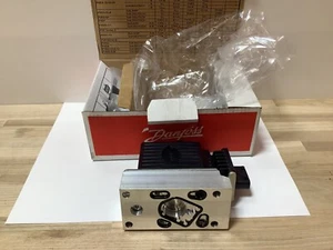 Nueva válvula de encendido/apagado Danfoss PVEO 32 (S7) 12V válvula proporcional - 11166866 - Imagen 1 de 3