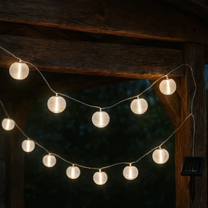 AKTION Solar-Lampion-Lichterkette 10 LED – 2,7 m – kaltweiß – Outdoor  - Picture 1 of 2