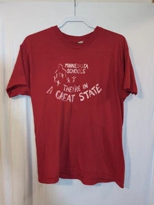 Vintage XL Screen Stars Single Stitch Minnesota Schools Red Tshirt - Bild 1 von 5
