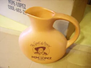 Brocca pubblicitaria vintage PEPE LOPEZ TEQUILA WHISKY pub brocca bar merce - Foto 1 di 2