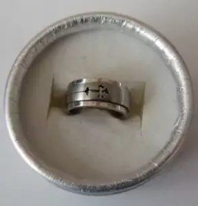 Anillo de acero inoxidable religioso recortado cruz giratorio inquieto preocupación talla 5 #ST511 - Imagen 1 de 8