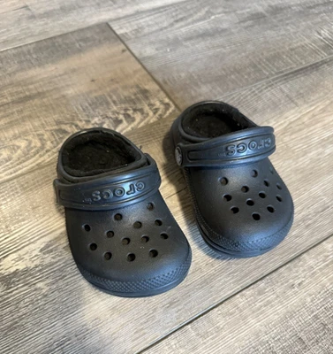 Zueco Crocs Clásico Niño Pequeño Bebé Talla C 4 Negro Forrado de Piel Unisex Foto 1 de 4