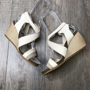 OTBT Womens Freedom Heeled Wedge Sandal Color Stone Ivory Beige Size 9M - Picture 1 of 11